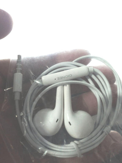 Clear Voice Wired Earphones White