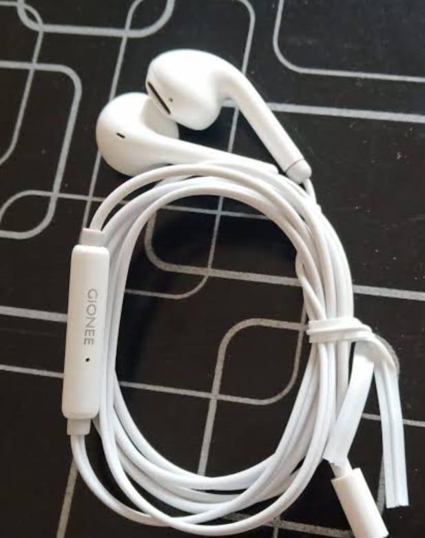 Clear Voice Wired Earphones White