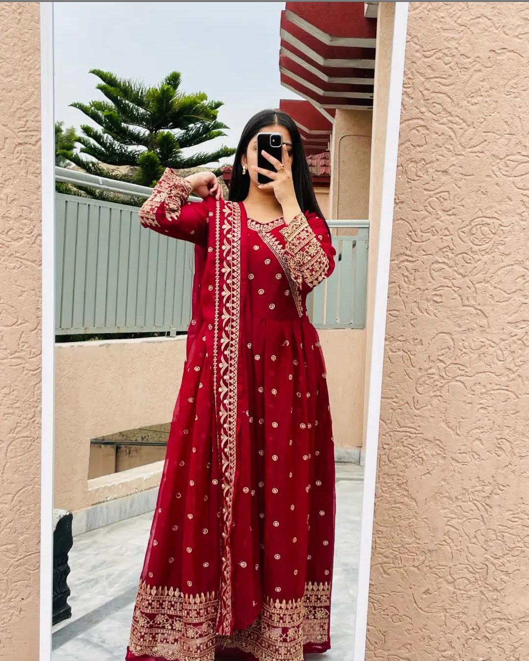 3 Pcs Women's Stitched Chiffon Embroidered Maxi Suit